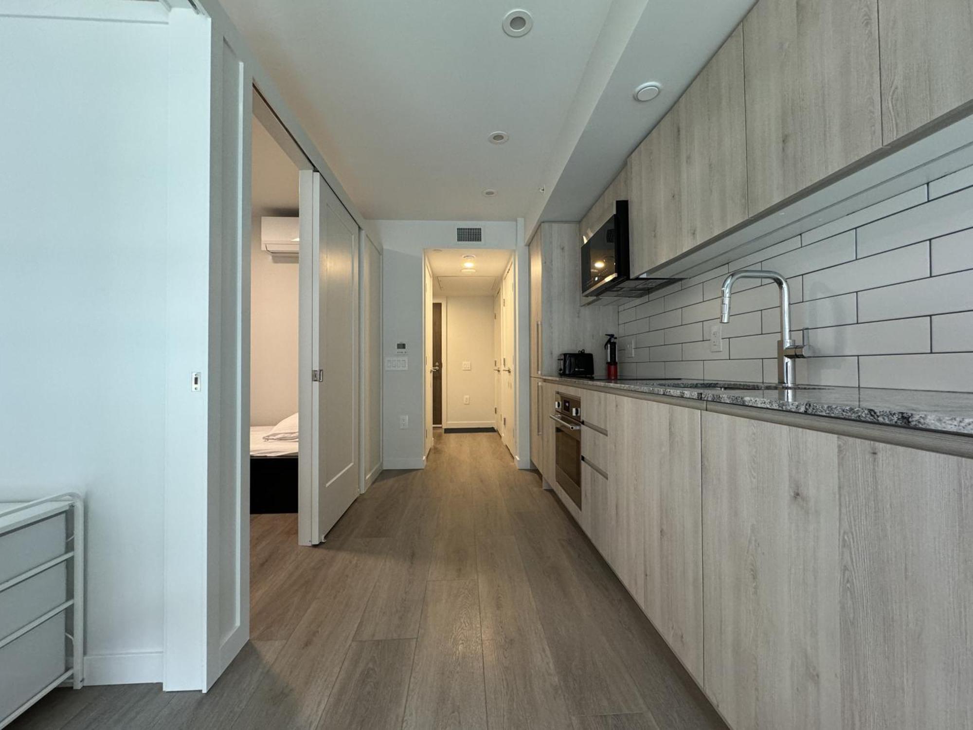 Downtown Center Silverstone Tower I And II Long-Term Booking Only Your Second Home In Vancouver Eksteriør billede
