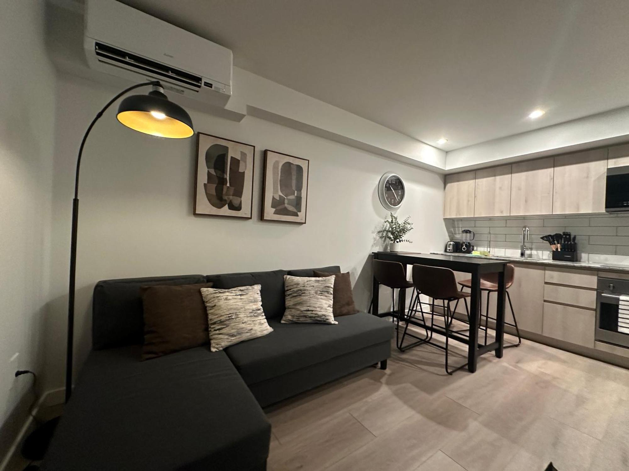 Downtown Center Silverstone Tower I And II Long-Term Booking Only Your Second Home In Vancouver Eksteriør billede